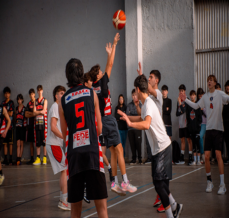 JORNADA DE BÁSQUET EN EL POLIDEPORTIVO MUNICIPAL