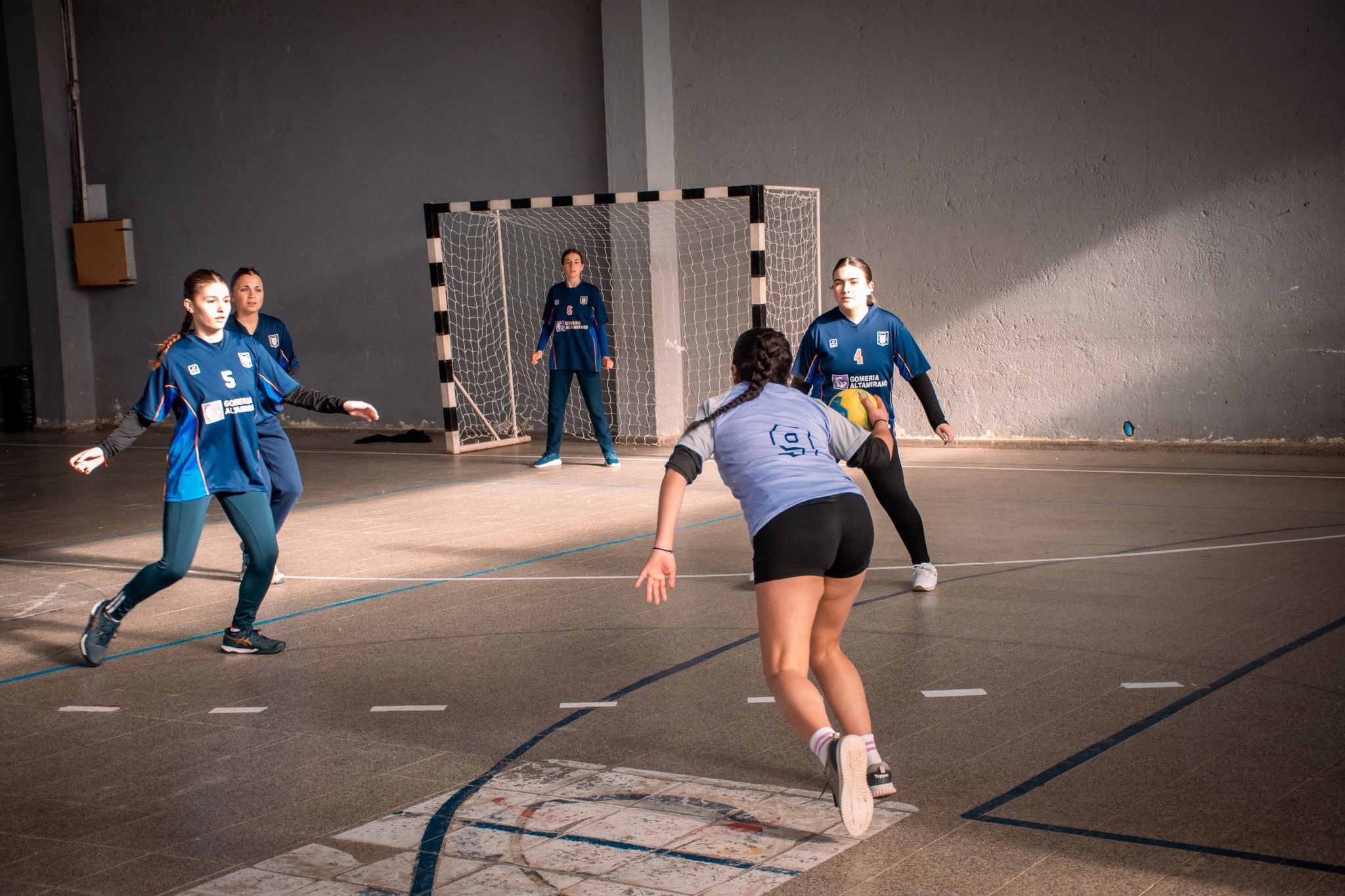 DIMOS INCIO AL HANDBALL FEMENINO EN LOS JUEGOS DEPORTIVOS DE LA CIUDAD